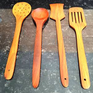 Juego de cucharas de madera y resina, juego de servidores de ensalada de madera natural con 2 volteadores, utensilios sostenibles hechos a mano - Product Image 1