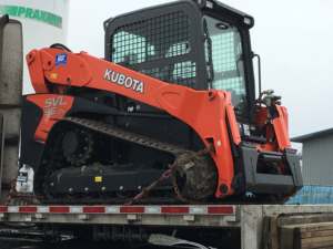 Chargeuse compacte Kubota SVL95-2S SVL75-3 2023 à prix abordable, mini-chargeuse frontale sur pneus, moteur et pompe, type mobile, prête à être expédiée, conforme EPA - Product Image 6