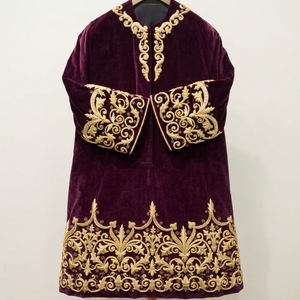Túnica de terciopelo bordada a mano con hilo de oro, lujosa vestimenta clerical, abrigo ceremonial real para uso eclesiástico - Product Image 1