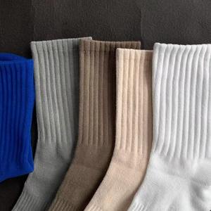 Calcetines deportivos personalizados OEM de fabricante de Pakistán, calcetines atléticos de algodón alto con diseño antideslizante, logotipo personalizado - Product Image 2