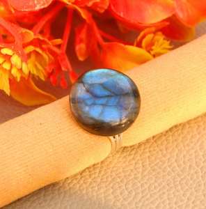 Anillo Unisex Hecho a Mano de Plata de Ley 925 con Estilo Bohemio, Chapado en Rodio, con Labradorita Azul Natural - Product Image 4