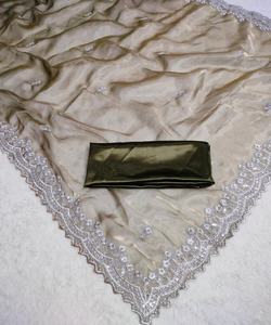 Sofisticado Sari de lino más elegido mejorado con el trabajo tradicional de Dori y exquisitos adornos de perlas para una mayor elegancia - Product Image 2