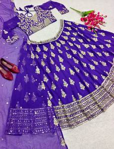 Vêtements De Mariage Designer Lehenga Choli Avec Dupatta Avec Broderie Travail - Product Image 3