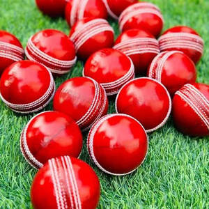 Logotipo personalizado Cricket Hard Ball 156G Estándar internacional Cosido a mano 50 + Overs Balls al por mayor - Product Image 4