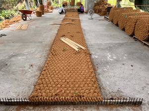 Tapis en fibre de coco de qualité export, produit à base de fibres naturelles résistantes, adapté à une utilisation en intérieur et en extérieur, et à l'approvisionnement en vrac. - Product Image 5