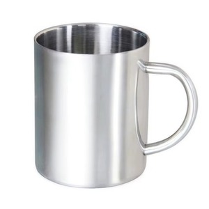 Aislamiento de doble capa mejora la comodidad durante las largas sesiones de consumo. El exterior metálico proporciona un aspecto limpio, pulido y elegante. - Product Image 4