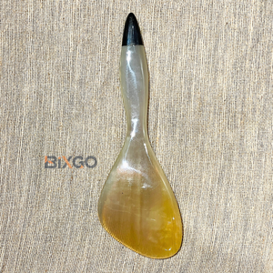 Una cuchara para servir arroz Premium hecha de cuerno de búfalo, hecha a mano en Vietnam - Product Image 6