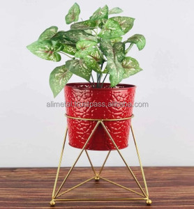 Maceta de Metal con Recubrimiento en Polvo Personalizada con Soporte Rojo y Dorado para Decoración de Interiores y Exteriores de Jardín y Balcón - Product Image 6
