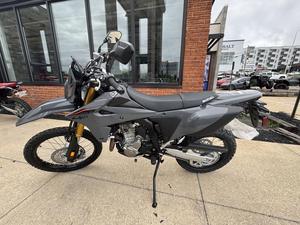 Ahora Disponibles: Motocicletas Deportivas DR-Z4S 2026 Nuevas en Stock - Product Image 2