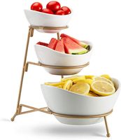 Support à cupcakes à 3 niveaux en métal argenté avec un aménagement spacieux et un design élégant pour les buffets de desserts et les rassemblements