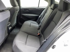 Toyota Corolla LE d'occasion 2024, essence, 2L, transmission automatique, conduite à droite/à gauche - Product Image 3