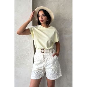 Camiseta amarilla con hombros descubiertos para mujer - Product Image 4