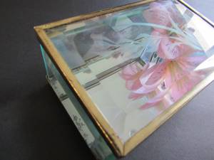 Las cajas de anillos de joyería de cristal pintadas a mano más bonitas con acabado dorado, Perfectas para almacenar anillos, collares y accesorios finos - Product Image 5