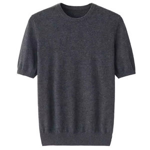 Camiseta de Hombre de Algodón Grueso 100%, Estilo Urbano Personalizado, Alta Calidad, 240 GSM, Sin Cordones, Hecha en Pakistán - Product Image 6