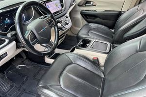 CHRYSLER PACIFICA HYBRID TOURING L FWD 2021 d'occasion - Product Image 4