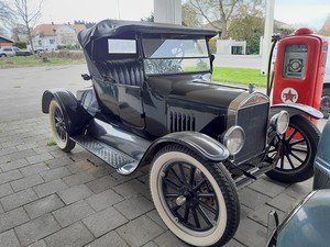 Fords Runabout - Véhicule d'époque de 1925 - Product Image 1