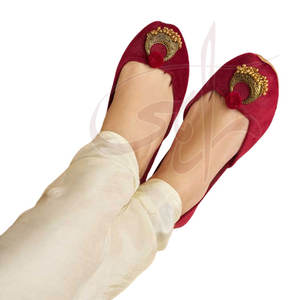 Service OEM, dernière conception de Khussa, qualité supérieure, matériau en velours, couleur personnalisée, antidérapant, imprimé, tendance de la mode - Product Image 2