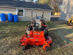 Tondeuse à rayon de rotation zéro Z422KWT-60 Kubota 2024: puissance et précision pour la tonte professionnelle - Product Image 4