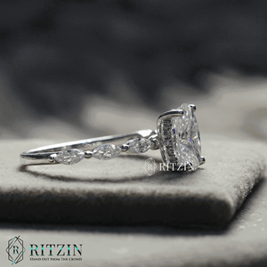 Anillo de compromiso de estilo Halo oculto de diamante de corte ovalado y marquesa para mujer - Product Image 2
