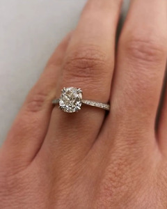 Bague de mariage en diamant de laboratoire 2.2 CTW taille coussin antique Bague de fiançailles classique 2.2 CTW avec placage de rhodium pour les fêtes - Product Image 2