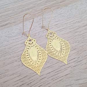 Collier ras du cou en cristal de perles Sodalite 8mm fait main bijoux artisanaux en pierre Sodalite naturelle - Product Image 5