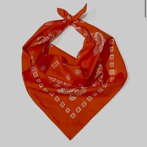 Bandanas carrés pour femmes, vente en gros, livraison rapide, design personnalisé, logo, motifs variés, quatre saisons, extérieur - Product Image 5