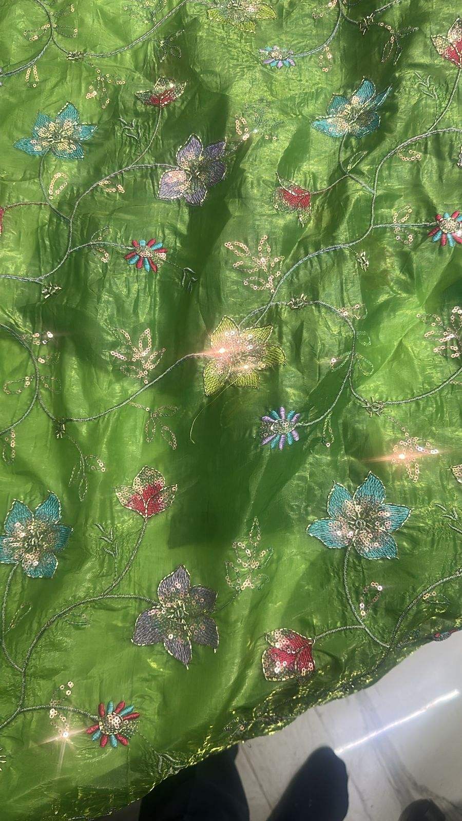 สีเขียว