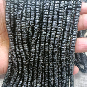 Vente en gros 6-8MM forme de pneu plat Heishi perles d'onyx noir naturel lâche perles d'espacement brin bijoux de pierres précieuses chaîne de 14 pouces - Product Image 6