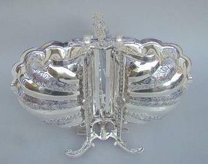 Boîte à biscuits pliante plaquée argent Chauffe-biscuits en métal fabriqué à la main Chauffe-chignon Stand Décoration intérieure de luxe Cadeau de mariage à collectionner - Product Image 6