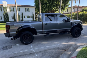 LISTO PARA CONDUCIR - USADO, VOLANTE A LA IZQUIERDA |   Ford F-250 Super Duty Lariat Crew Cab 2022 - Product Image 3