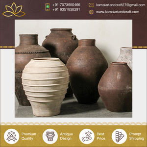 Maceta de Terracota Vintage Malih, Hecha a Mano, de Kamal Art and Craft, Color Blanco Tierra, 48x48x56 cm, para Uso en Interiores, 18.7 kg - Product Image 3