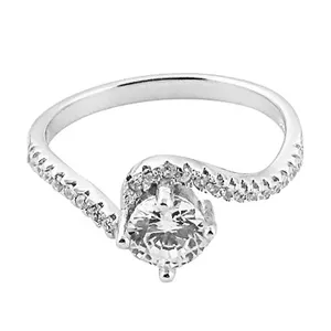 Anillo de compromiso de mujer chapado en oro blanco con diamantes de talla brillante redonda y diamantes naturales certificados por GIA, estilo clásico. - Product Image 3