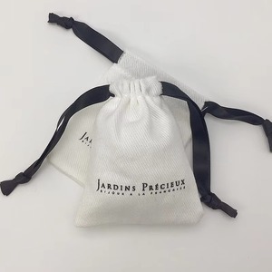 Amical toile jute coton corde poignée nom personnalisé motif lettres à la mode plage mariage cadeau sacs fourre-tout en inde - Product Image 6