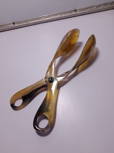 Tijeras de ensalada de cuerno elegantes hechas a mano Experiencia gastronómica única con pinzas de buffet de técnica pulida con estilo artesanal - Product Image 4