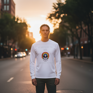 T-shirt a maniche lunghe con stampa teschio arcobaleno: Abbigliamento unisex con design che fa pensare a chi ti odori - Product Image 3