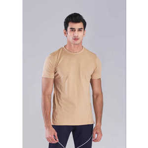 Camiseta personalizada para hombre 100% algodón estilo formal Impresión digital con etiquetas de logotipo y marca a granel y stock mixto disponible - Product Image 4