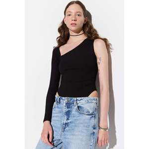 Blusa Casual de Manga Corta para Mujer, Logotipo Bordado en la Parte Delantera, Cuello Redondo, Decoración, Talla XL, Tejido de Punto, Poliéster, Corte Regular - Product Image 2
