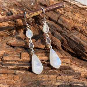 Pendientes colgantes de piedra lunar natural, plata de ley 925, 1.2 pulgadas de largo, hechos a mano, joyería de moda, regalo para mujeres y hombres - Product Image 2