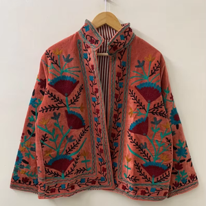 Manteau vintage bohème veste d'hiver unisexe veste indienne Suzani broderie velours pour femmes disponible pour achat en gros - Product Image 1
