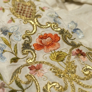 Vestido de Bautizo Bordado a Mano para Bebé, Lujoso con Bordado de Hilo de Oro, Túnica Religiosa Ceremonial - Product Image 5