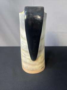 Taza de cuerno natural inspirada en los vikingos Diseño medieval de lujo con agarre perfecto para cerveza a la venta - Product Image 5