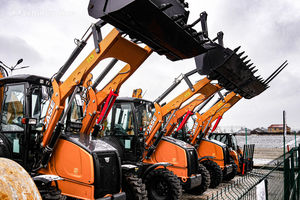 รถตักล้อยางรุ่นใหม่ปี 2024 รุ่น 570SV ความจุบรรทุก 3934 กก. ขายในฝรั่งเศส - Product Image 5