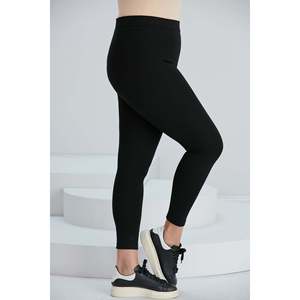 Leggings de Punto Negro para Mujer Talla Grande RMG, Cómodos Leggings de Mezcla de Rayón, Poliéster y Elastano para Uso Diario y Deportes - Product Image 2
