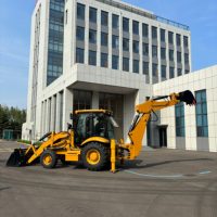Pelle rétrocaveuse RG-388, capacité de charge de 2,8 tonnes, godet de 1,5 m³, compatible avec plusieurs accessoires, pour travaux d'ingénierie industrielle