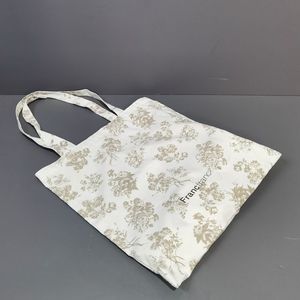 Wholesale Customized <b>Extra</b> <b>Large</b> Capacity Women's Canvas <b>Handbag</b> Environmentally Friendly Promotional Tote Bag with Ribbon - Product Image 5