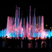 Spectacle laser haut de gamme programmable, fontaine musicale en acier inoxydable avec éclairage LED RGB pour parcs, lacs et complexes hôteliers