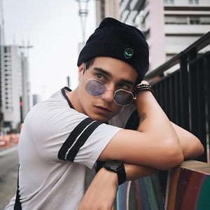 หมวกบีนนี่ใส่ได้ทั้งชายและหญิงสำหรับฤดูหนาวหมวกบีนนี่ดีไซน์เรียบผลิตตามสั่งในปากีสถาน - Product Image 2