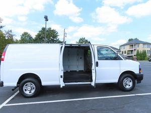 CLean Great deal ..Used 2022 C H E V R O L E T E X P R E S S C A R G O 2 5 0 0 E X T E N D E D R W D - Product Image 3