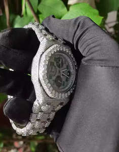 Reloj Cronógrafo Deportivo de Lujo de Alta Calidad, Acero Inoxidable, Cristal con Diamantes Moissanite, Marcador Luminoso Blanco y Verde, Analógico - Product Image 2