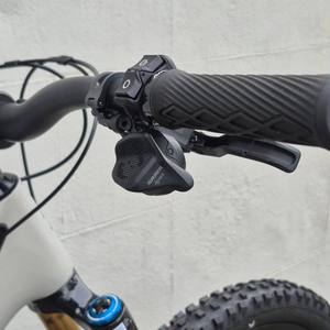 OFFRE SPÉCIALE Vélo de montagne Amflow PX Carbon Pro 700Wh avec batterie à entraînement central en fibre, frein à disque, longue autonomie, léger pour l'extérieur - Product Image 5